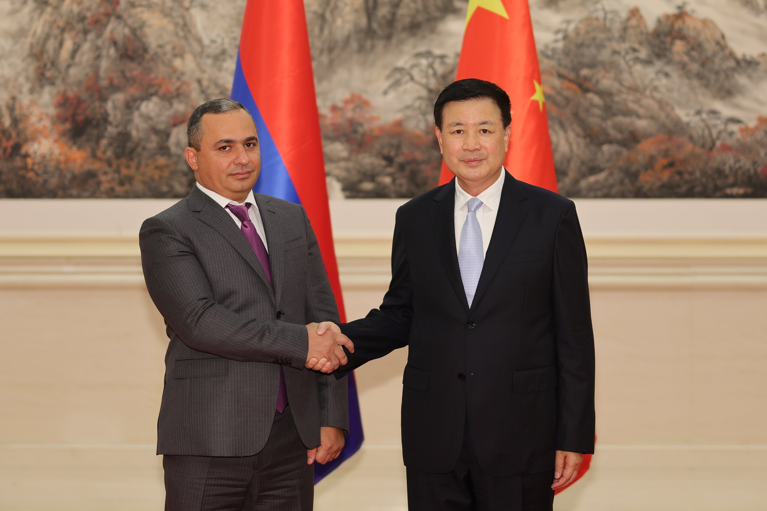 Քննչական կոմիտեի նախագահ Արթուր Պողոսյանը Պեկինում հանդիպել է ՉԺՀ հանրային անվտանգության նախարարին